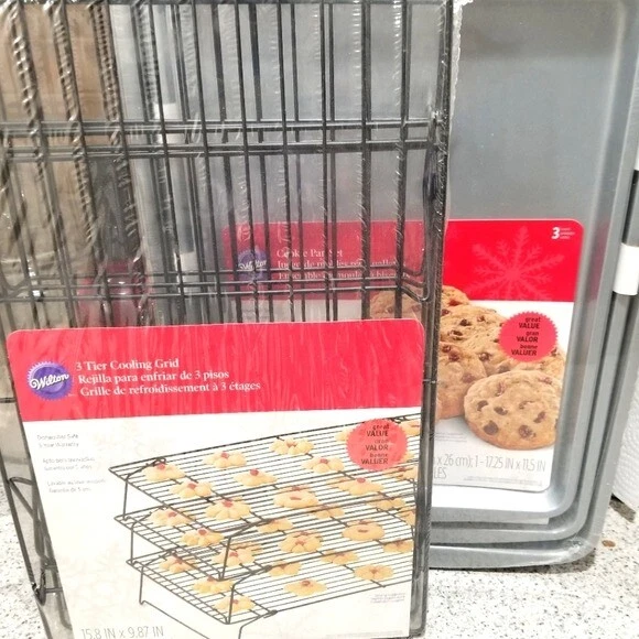 Wilton's Bakeware Bundle-Cookie Pan & Cooling Grid