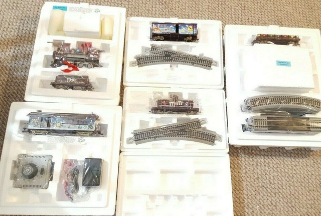 m&m holiday express train set