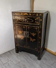 Vintage Hand Painted Black Lacquer Asian Chinese Oriental Cabinet Table A
