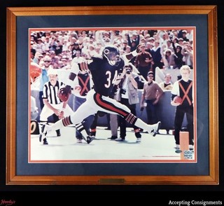 Walter Payton Signed Chicago Bears 16 x 20 Framed Photo AUTO Steiner COA