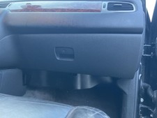 2011 Gmc Yukon Xl Glove Box Door 19i Blk Used Oem 175k Miles Part 260 2011 Gmc Yukon Xl Glove Box Door 19i Blk Used Oem 175k Miles Part 260