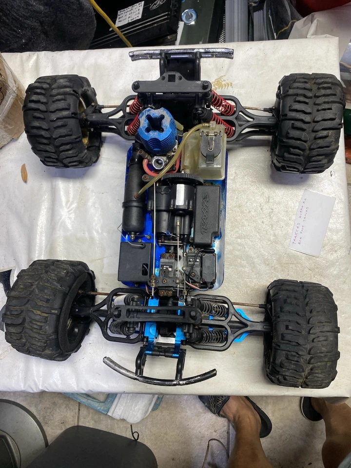 Traxxas T Maxx  4x4 Brushless RC Gas Remote Control Car Nitro For Parts - Image 2 of 4