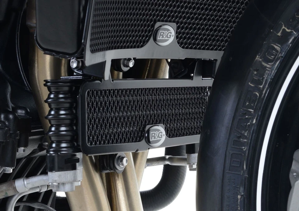 R&G OIL RADIATOR GUARD FOR TRIUMPH SPEED TRIPLE S 2016 > 2018 BLACK - Image 3 of 3