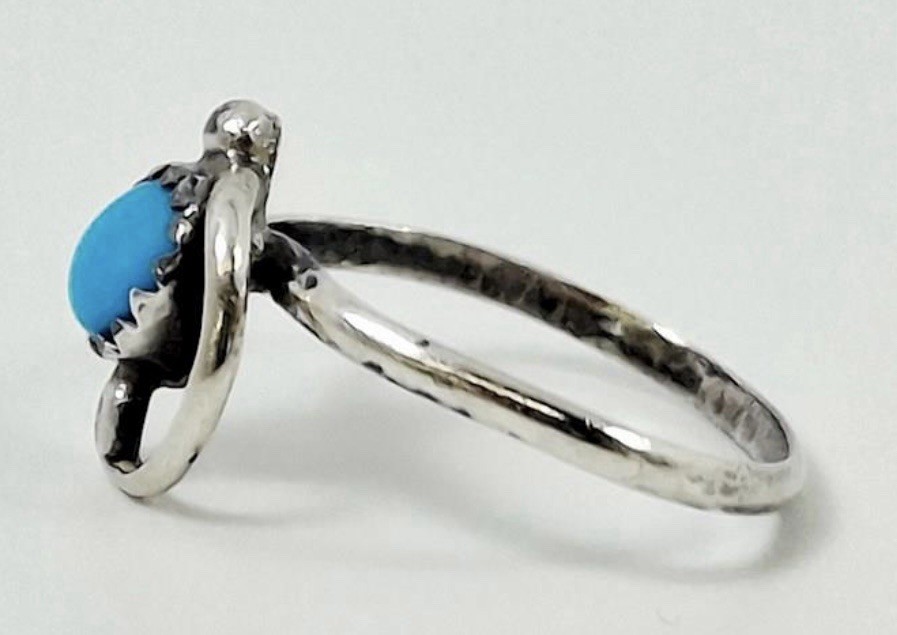 Tiny Sterling Silver Vintage ring w Turquoise 4.5 - image 2