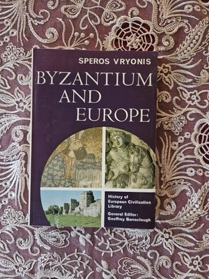 Byzantium and Europe (Library of E... by Vryonis Jr, Speros Paperback / softback