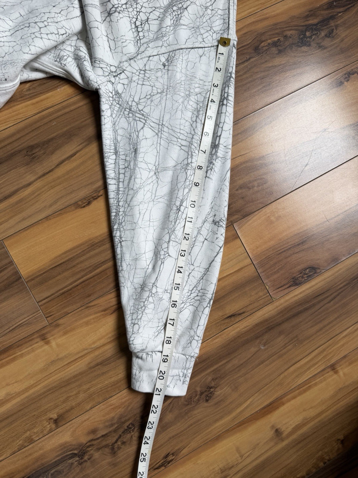 lululemon Crackle Pattern Pullover Sweatshirt Whi… - image 8