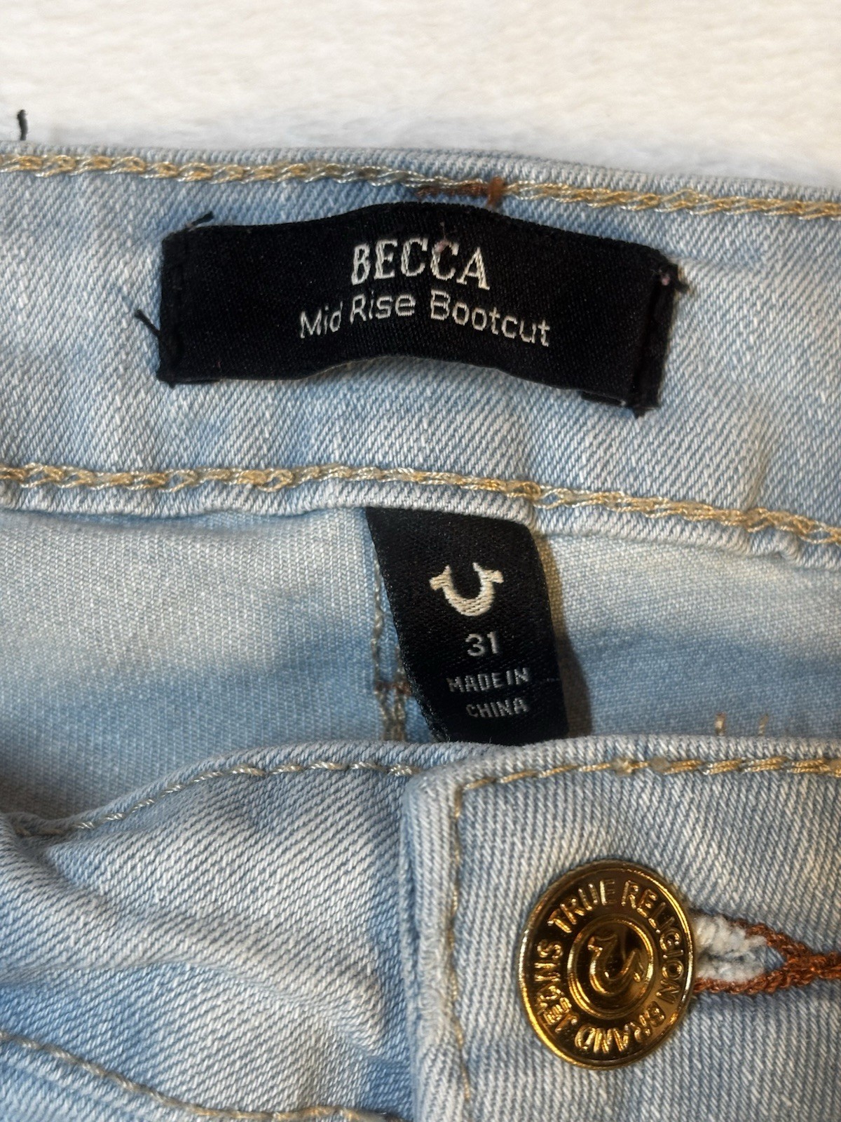 True Religion Becca Mid Rise Bootcut Jeans Womens Size 31 Light Wash Denim thumbnail 4