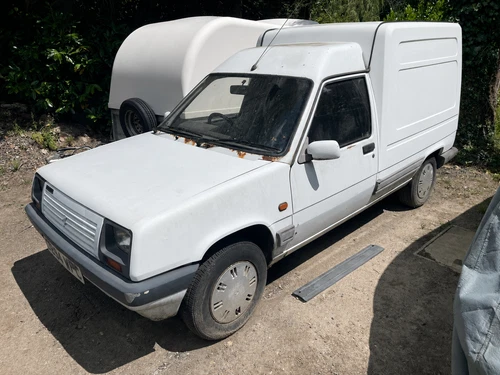 Renault Extra Van Phase 1 1986 - Picture 1 of 24