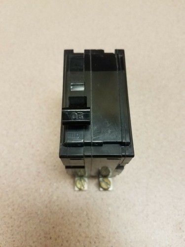 Square D QOB220, 2 pole, 20 amp, 120/240 VAC circuit breaker AB - Picture 2 of 3