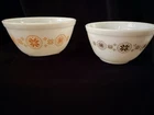 Pyrex Town & Country mixing bowls from the 1960s.