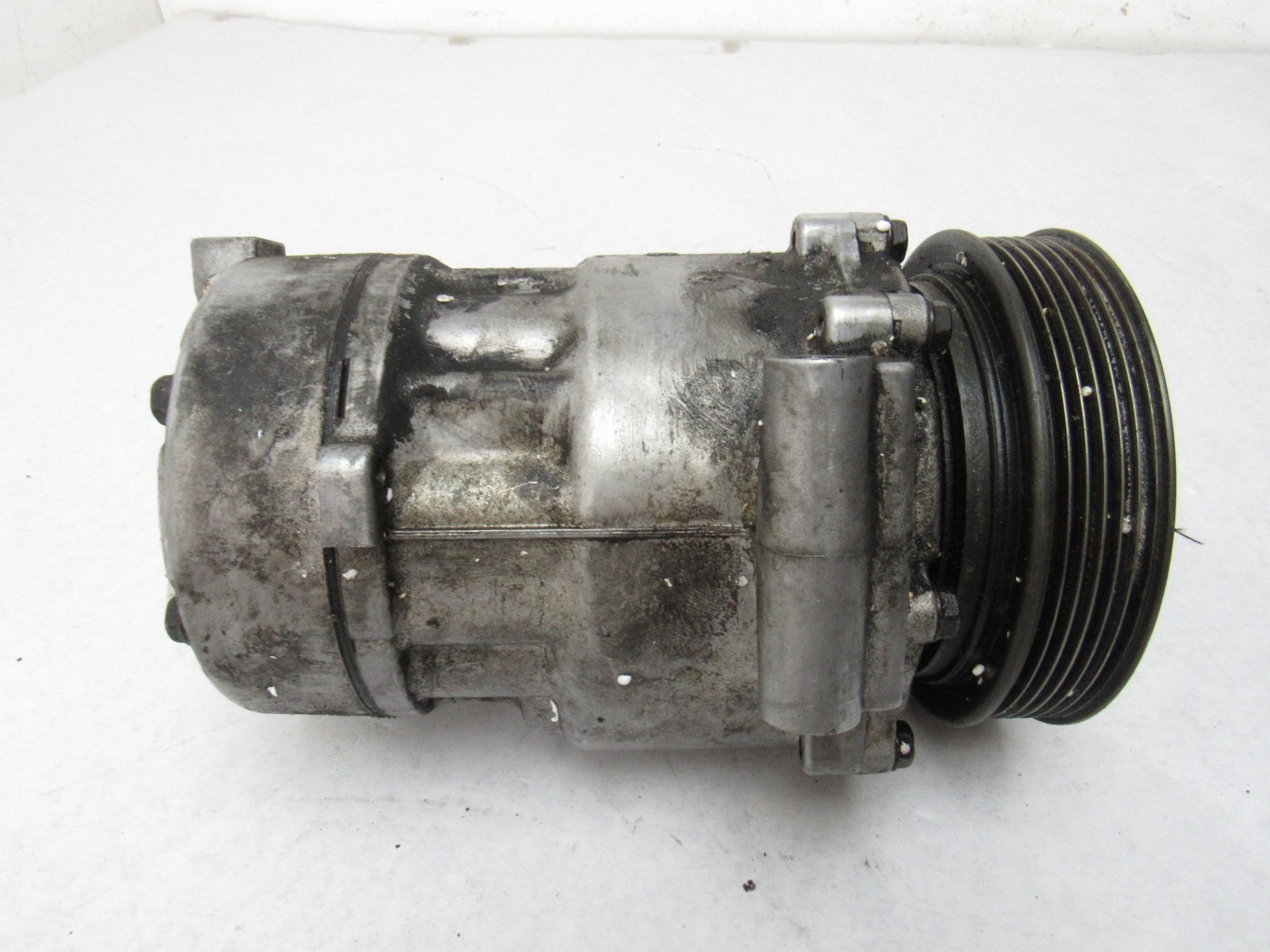 Maserati Coupe GT 2003 4.2L A/C AC Air Conditioning Compressor 02-06 ;:Y