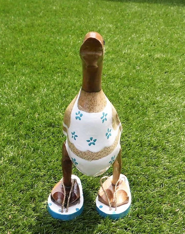 Holz Laufente mit Badelatschen 25 cm Duck in Beach Look Holz Ente Summertime - Bild 2 von 3