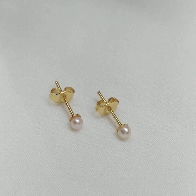 4mm on sale pearl studs