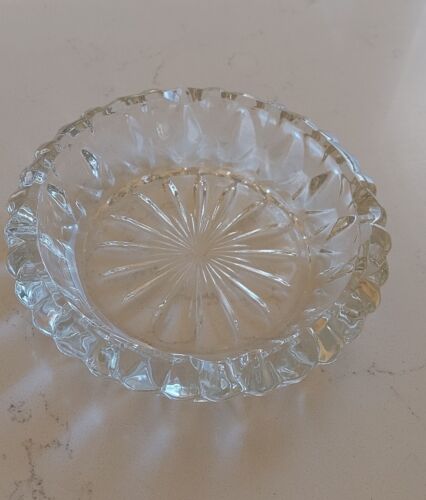 Vintage Glass Starburst Ashtray Round Clear Vintage 5.5" - Picture 1 of 9
