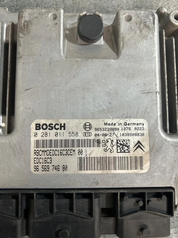 CALCULATEUR MOTEUR PEUGEOT 407 1.6L HDI 0281011558 9656974680 EDC16C3 A DECODER - Immagine 2 di 4