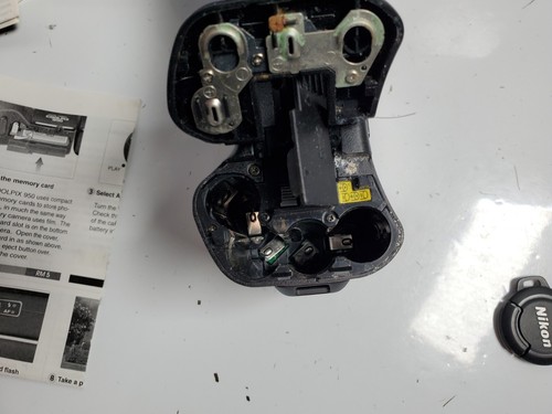 IMPERFECT - Nikon COOLPIX 950 Digital Camera - TESTED Works - READ - Picture 10 of 20