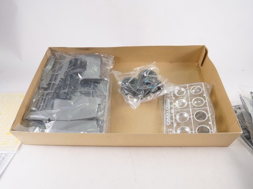 Tamiya Big Scale No. 20 F1 Lotus JPS Mk. III Andretti 1/12 Never Assembled - Picture 8 of 11