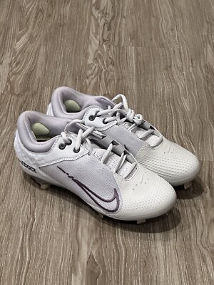 NEW Nike Hyperdiamond 4 Elite Softball Cleats Women s Grey Size 9.5 CZ5917-004