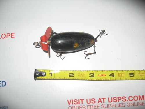 VINTAGE WOODEN FISHING LURE UNKNOWN