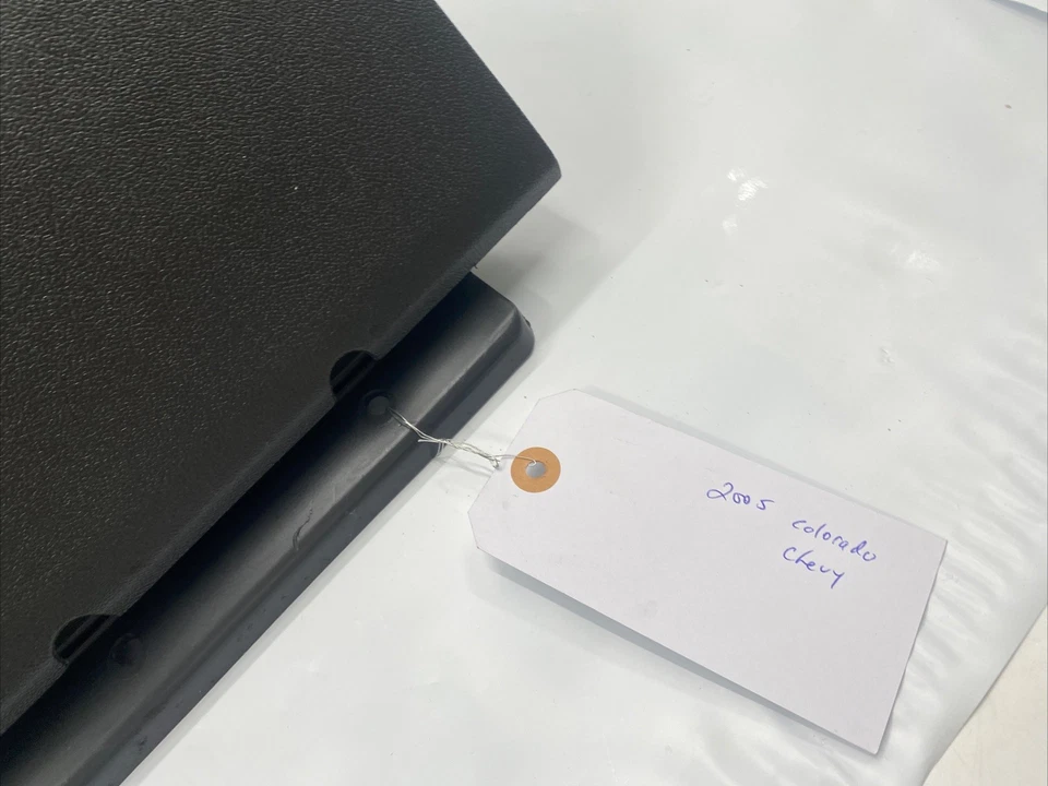 04-12 Chevrolet Colorado GMC Canyon Guantera Compartimento de Almacenamiento Gris Oscuro Fabricante de Equipo Original Foto 4 de 4