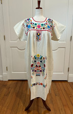 Mexican natural cotton manta dress, Oaxaca dress, hand embroidery dress.