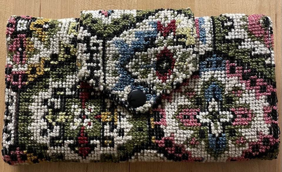 Vintage Tapestry Carpetbag Needlepoint Tri-fold Ladies Wallet Floral Aztec EUC - Image 3 of 4
