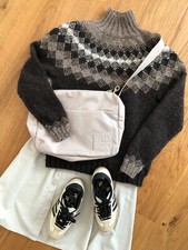 HANDGESTRICKTER PULLOVER - warm, reine Schafw...