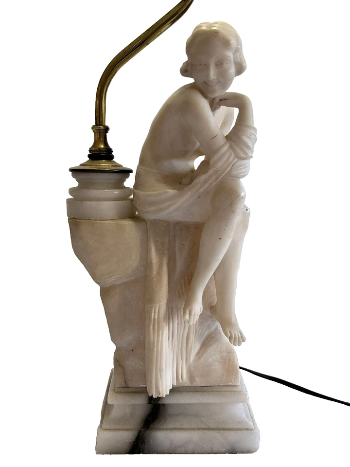 Antigua lámpara de escultura de ninfa de alabastro tallada Art Deco Gaspar Mascagni firmada Foto 3 de 4