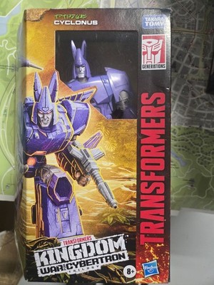 Transformers Kingdom Voyager WFC-K9 Cyclonus Action Figure