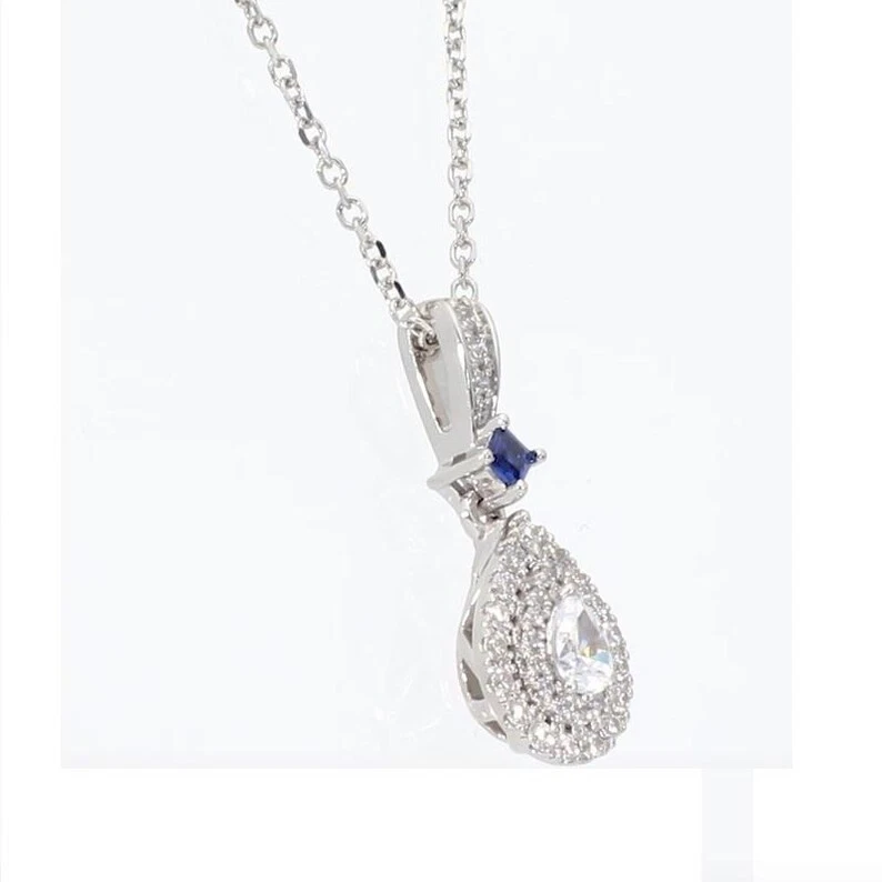 Colgante Vera Wang de 1,2 quilates con acabado de oro blanco de 14 quilates de diamantes y zafiros creados en laboratorio Foto 3 de 4