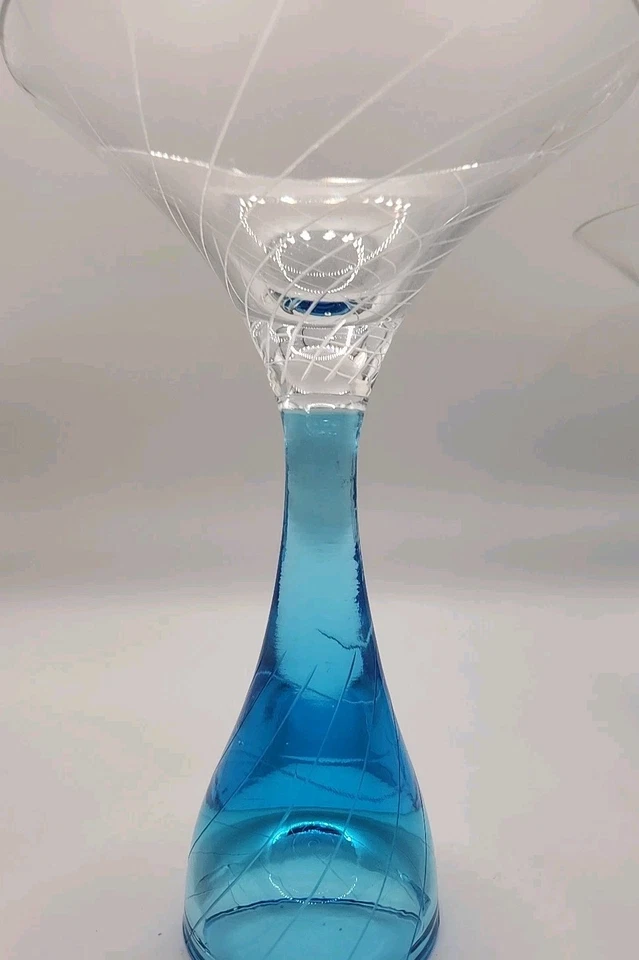 Juego de 2 Bombay Zafiro Martini Vidrio Tallo Azul Remolino  Foto 2 de 4