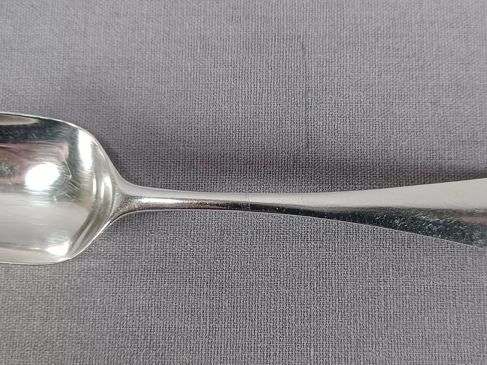 Cuchara de plata esterlina Thomas & William Chawner London C.1760-1770 Foto 3 de 4