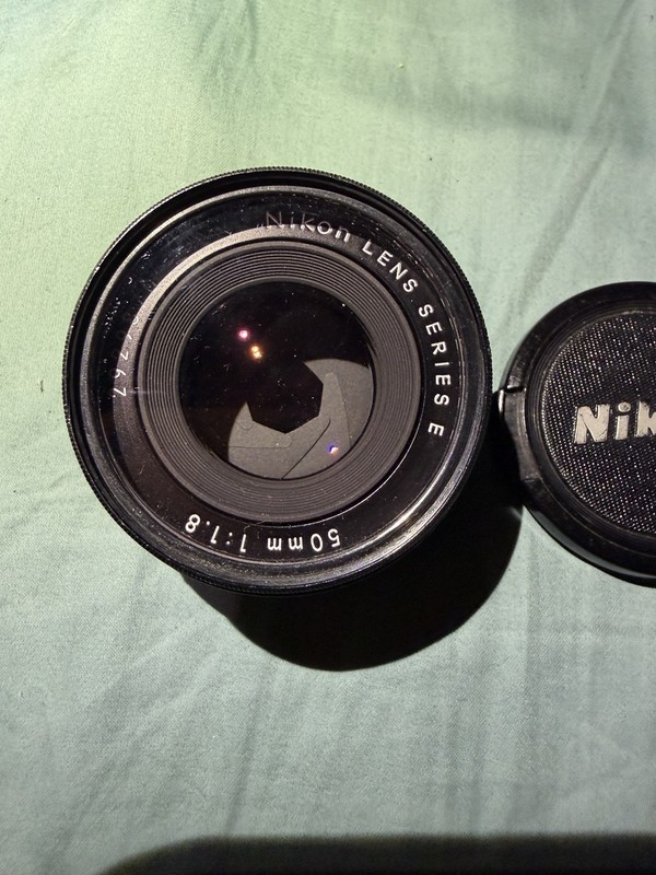 Nikon Series E 50mm f/1.8 Manual Focus Nikon F Mount w/52mm Filter & Cap