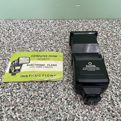 SUNPAK Auto 2000 DZ Thyristor Flash - with the manual - Tested & Works