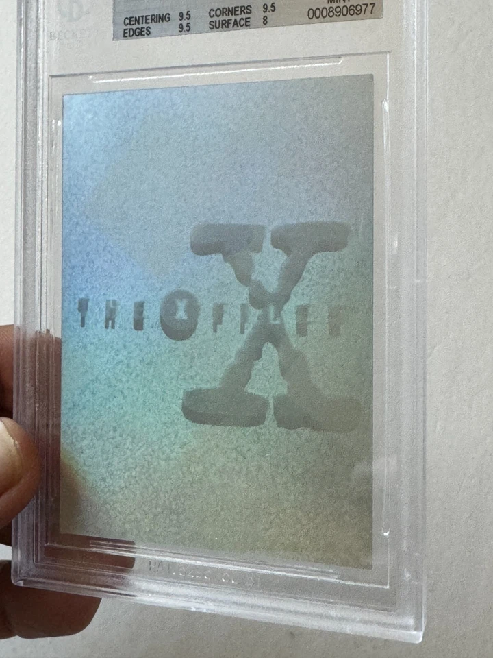 1996 Topps X-FILES Hologram 3-D Effect Card GILLIAN ANDERSON Dana Scully BGS 9 - Image 2 of 4