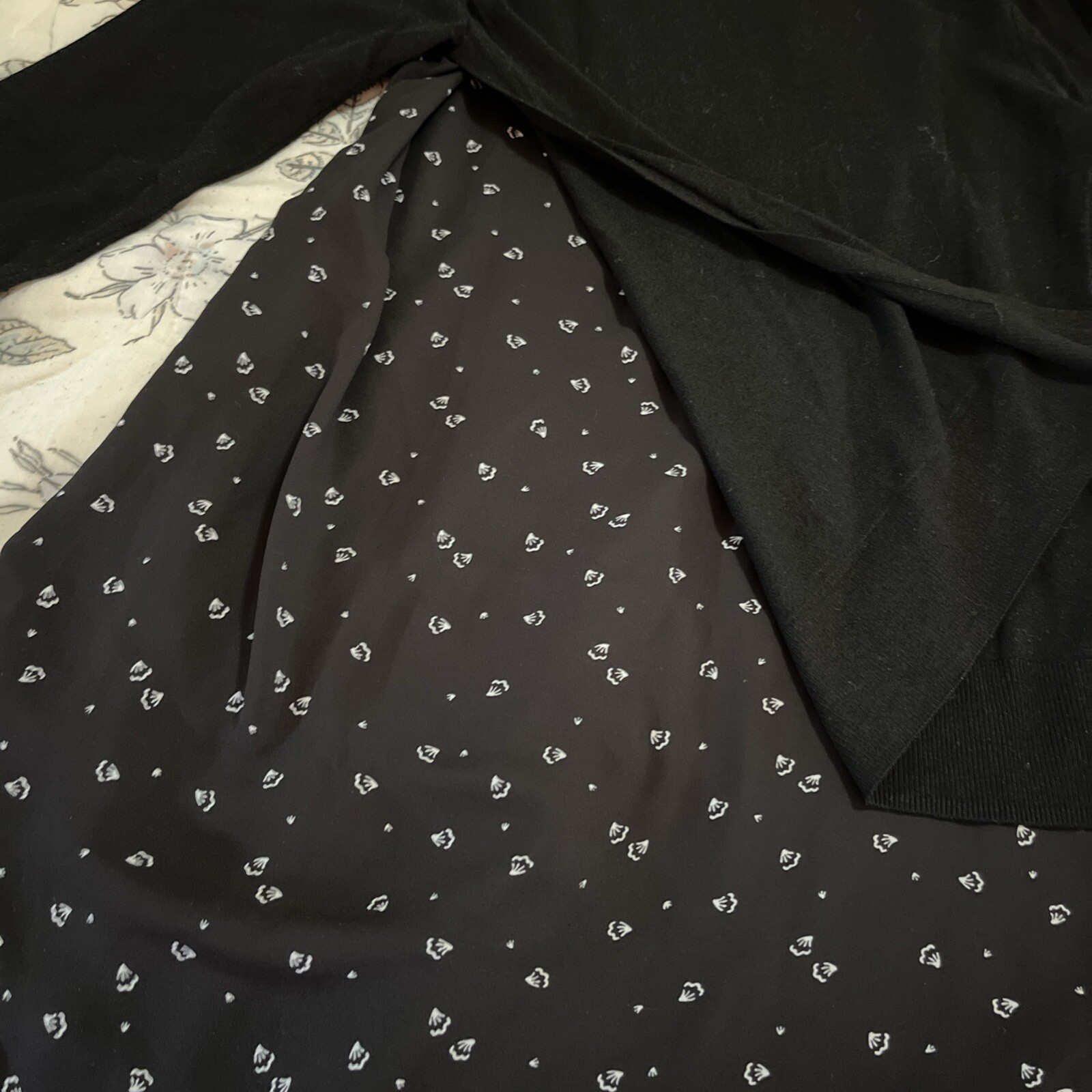 LOFT AnnTaylor Black Sweater Shell Pattern Size S… - image 9