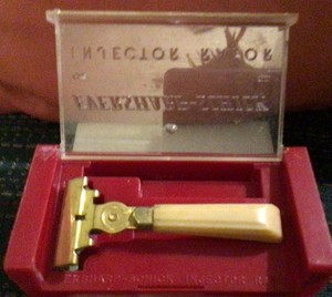 Vintage  Eversharp Schick Injector Shaving Safety Razor Brass Bakelite Handle