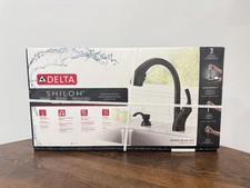 Delta Shiloh Single-Handle Pull-Out Sprayer Kitchen Faucet w/ ShieldSpray