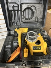 Detector láser rotativo inalámbrico DEWALT DW077 con montaje, SOLO PIEZAS