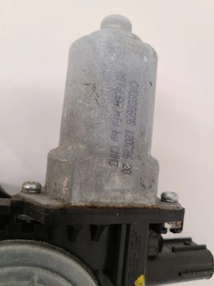 2009-2015 HONDA PILOT Passenger Front RH Window Regulator Electric 72210SZAA01 - Image 4 of 4