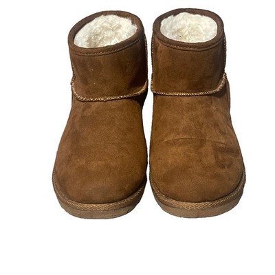 Makalu California short brown suede boots With plush white lining Girls Size 2M