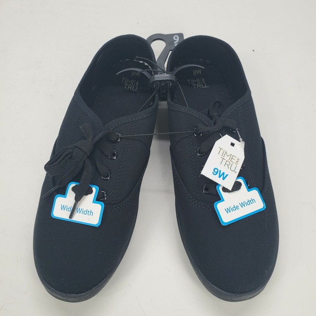 time and tru women's slip on canvas shoe