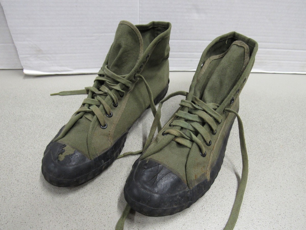 Post WW2 1946 US UDT Swim Shoes Canvas Coral Creepers Jungle