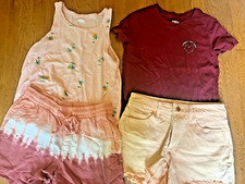 Women's Outfit Lot Shorts and Shirts (4 items) Size Adult Small, 4 FREE SHIP