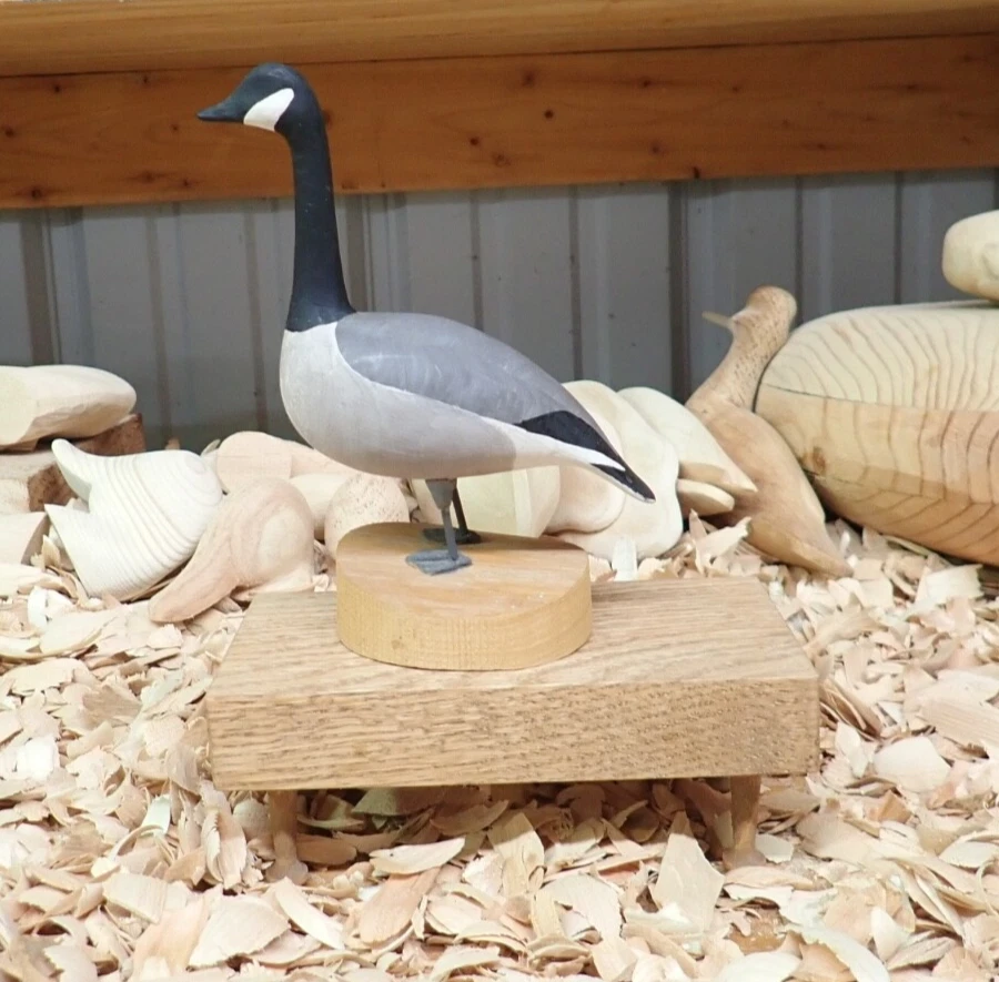 Ganso de Canadá miniatura de pie Hurley Conklin (1913-1993) Foto 3 de 4