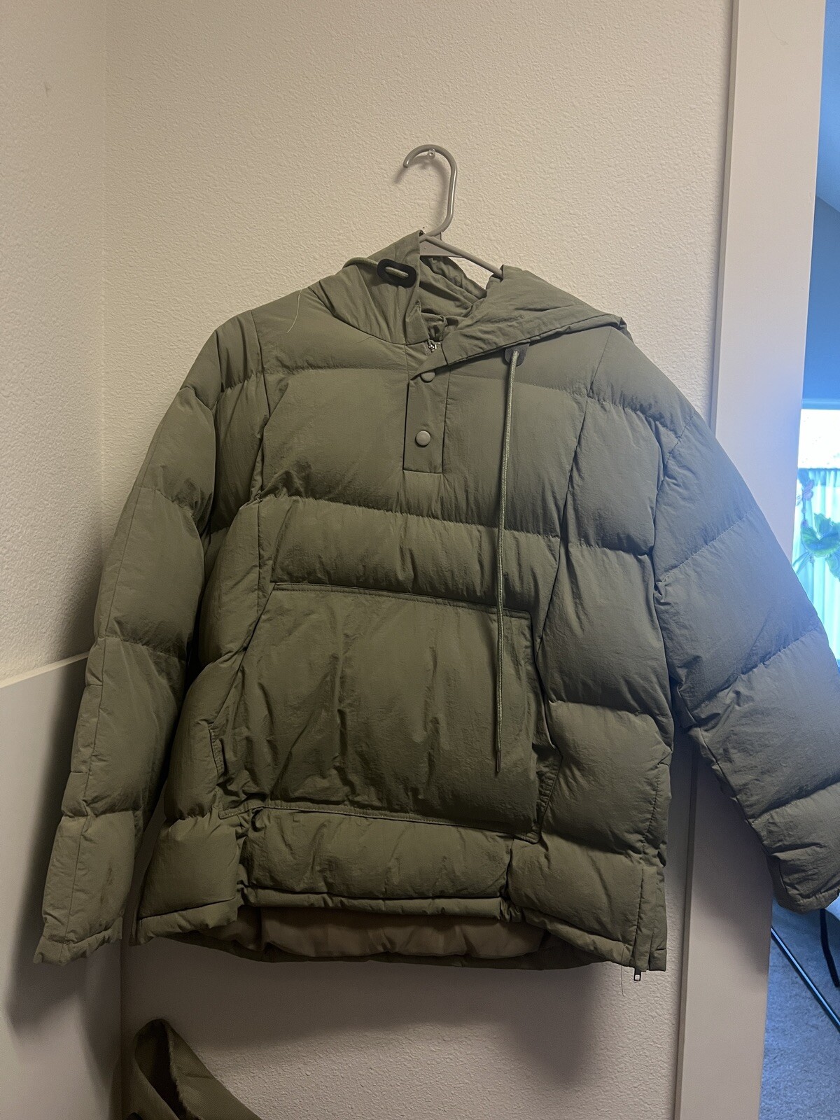 Women's Stylish Puffer Jacket for Cold Weather-image