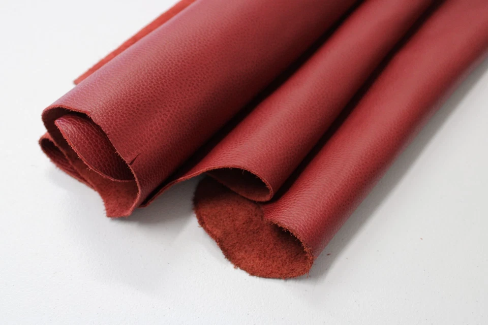 BURGUNDY LEATHER HIDE - 3.5 oz - 4.0 oz (1.4 - 1.6mm) - Leather for crafts - Image 2 of 4