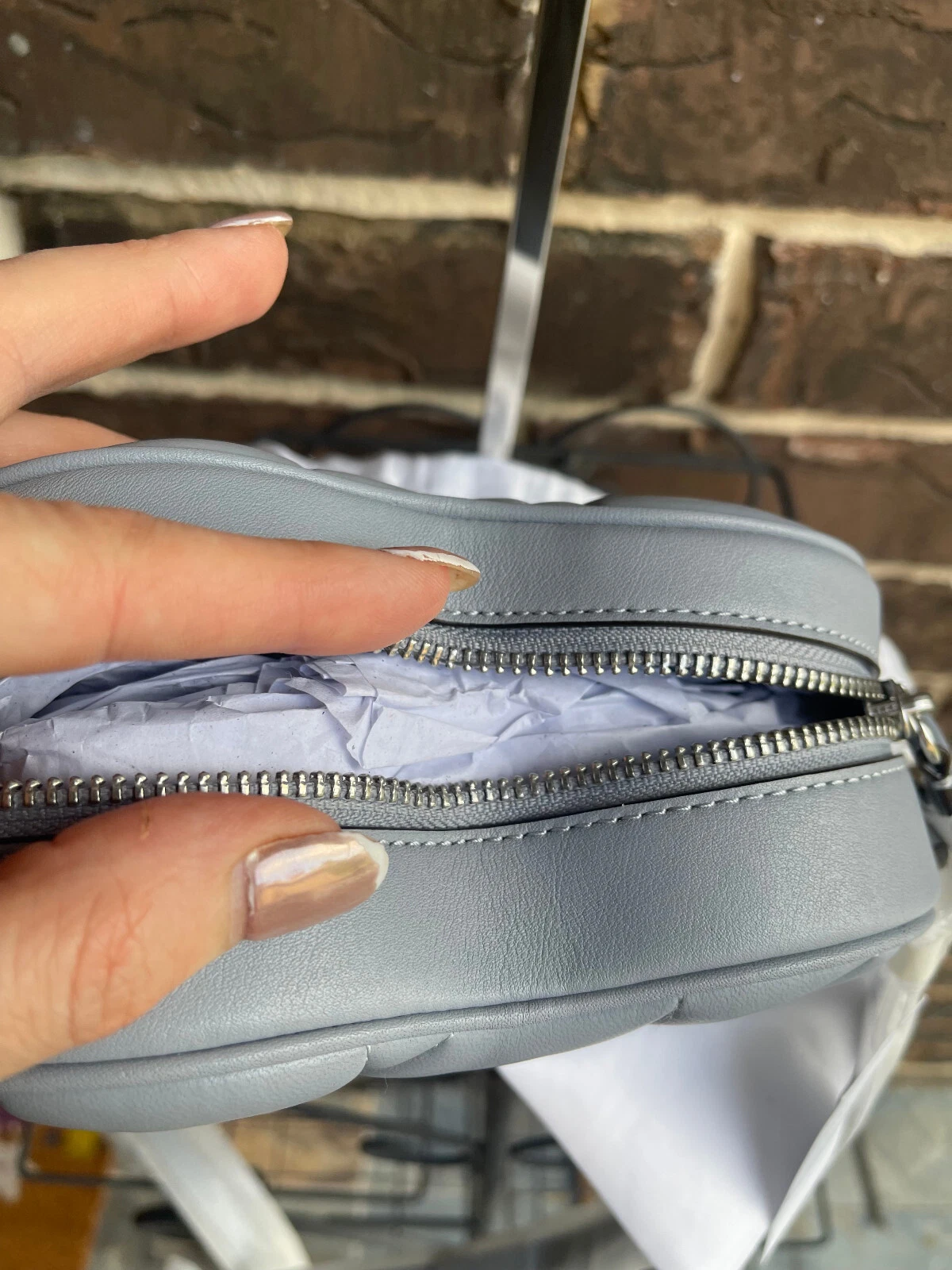 Tracolla Coach Cuore con Trapuntatura Grigio Blu Nappa Nuova con etichette $350 AUTENTICA