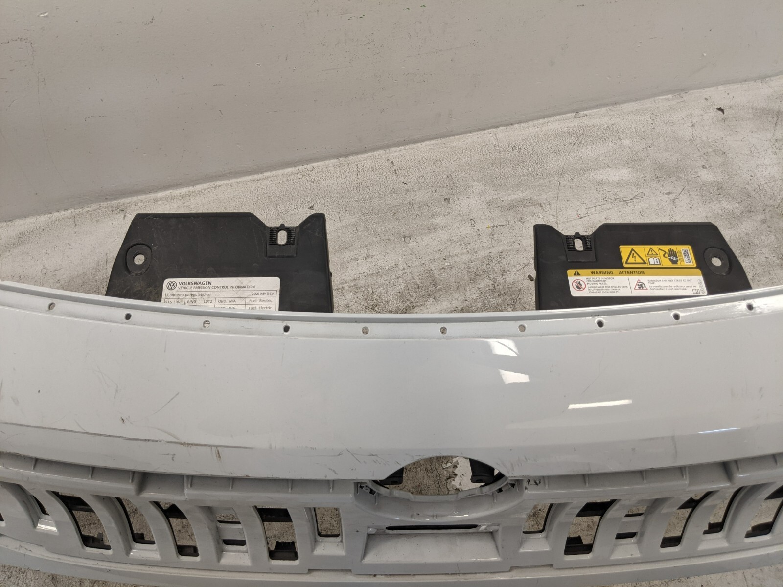 20202023 VOLKSWAGEN ID.4 FRONT BUMPER COVER 11K.807.221 OEM E0603 eBay