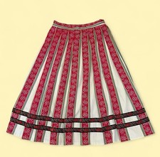 Vintage 50s 60s Pleated Skirt German Dirndl Ribbon Traditional Trachten Floral